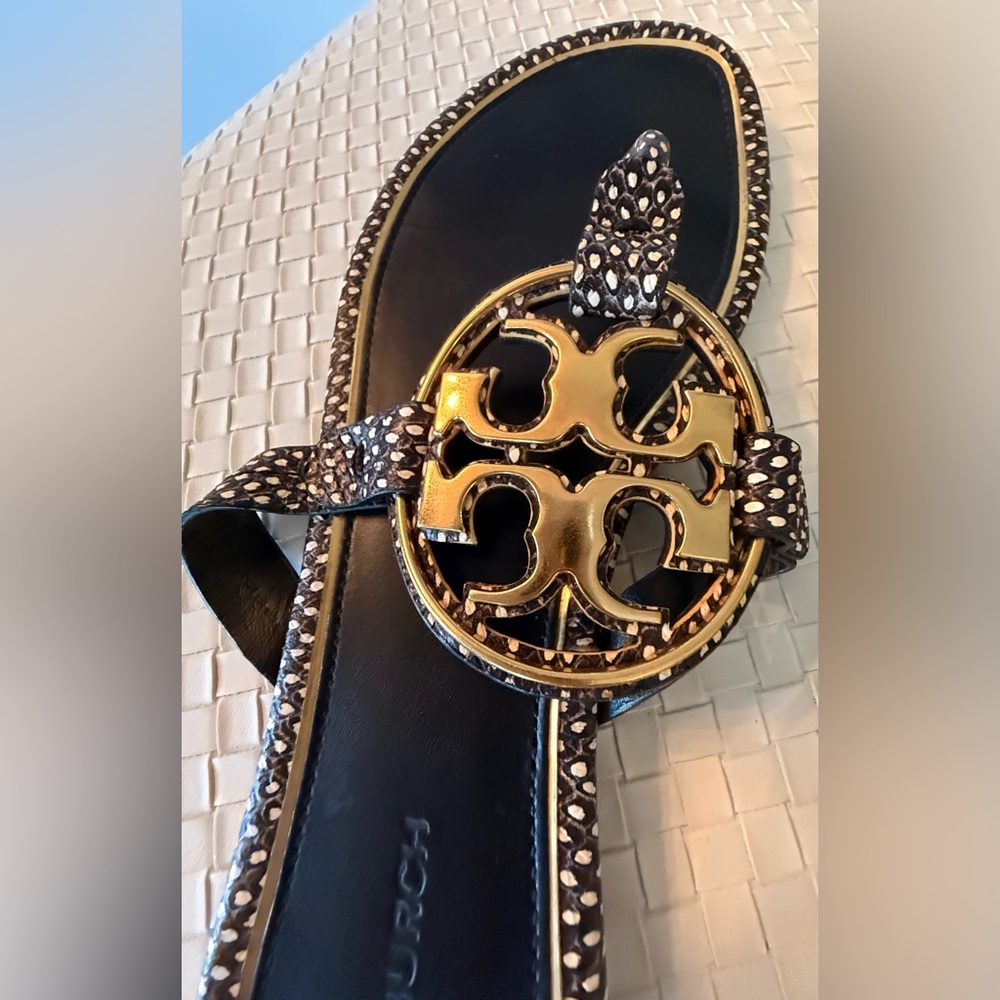Tory Burch Black and Gold Logo Thong Sandals - Picture 11 of 14